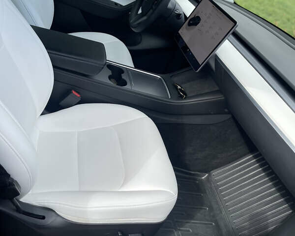Черный Тесла Model Y, объемом двигателя 0 л и пробегом 89 тыс. км за 26999 $, фото 17 на Automoto.ua