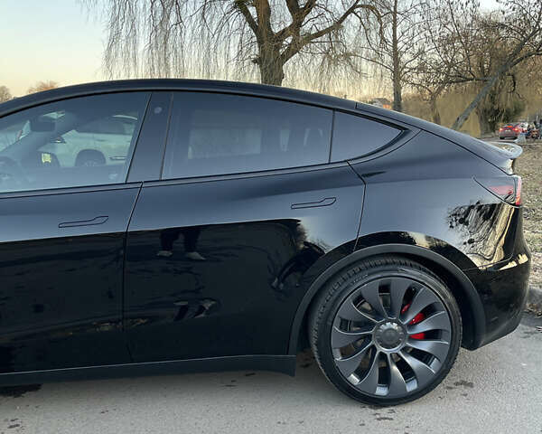 Черный Тесла Model Y, объемом двигателя 0 л и пробегом 83 тыс. км за 25900 $, фото 7 на Automoto.ua