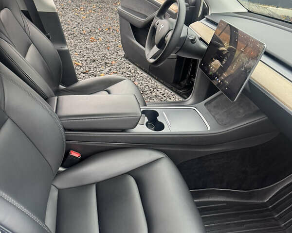 Черный Тесла Model Y, объемом двигателя 0 л и пробегом 224 тыс. км за 27500 $, фото 28 на Automoto.ua