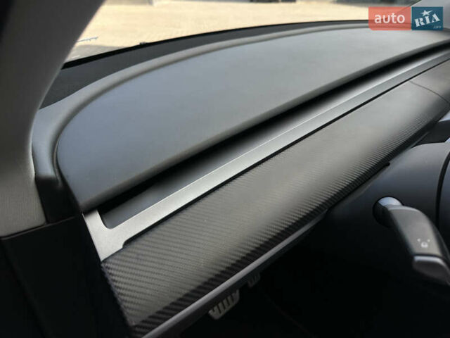 Черный Тесла Model Y, объемом двигателя 0 л и пробегом 136 тыс. км за 26199 $, фото 41 на Automoto.ua