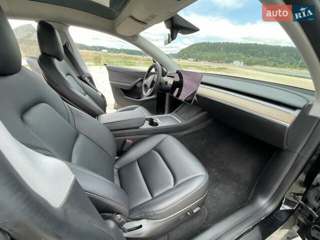 Черный Тесла Model Y, объемом двигателя 0 л и пробегом 83 тыс. км за 25500 $, фото 27 на Automoto.ua