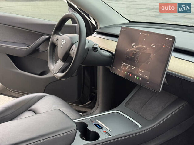 Черный Тесла Model Y, объемом двигателя 0 л и пробегом 68 тыс. км за 25000 $, фото 7 на Automoto.ua