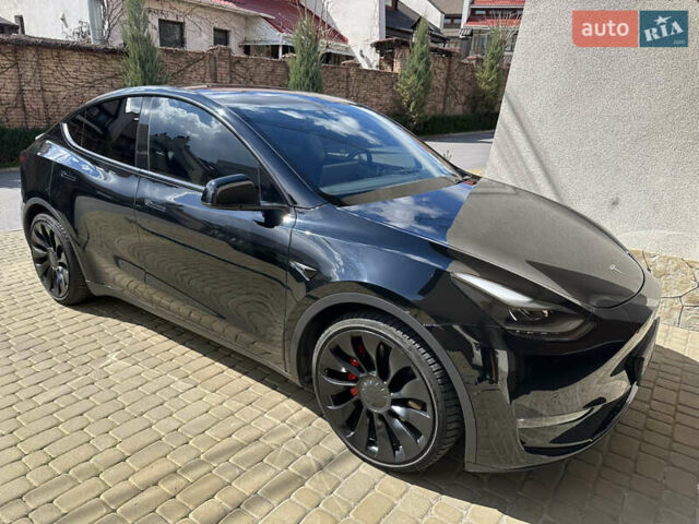 Черный Тесла Model Y, объемом двигателя 0 л и пробегом 36 тыс. км за 40800 $, фото 25 на Automoto.ua