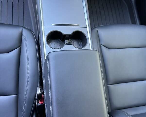Чорний Тесла Model Y, об'ємом двигуна 0 л та пробігом 50 тис. км за 39500 $, фото 22 на Automoto.ua