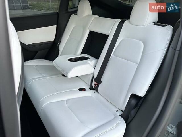 Черный Тесла Model Y, объемом двигателя 0 л и пробегом 135 тыс. км за 26899 $, фото 32 на Automoto.ua