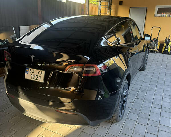 Черный Тесла Model Y, объемом двигателя 0 л и пробегом 89 тыс. км за 25500 $, фото 4 на Automoto.ua