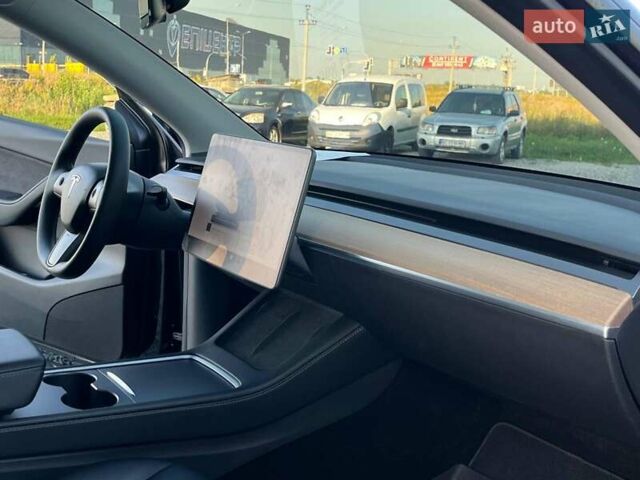 Черный Тесла Model Y, объемом двигателя 0 л и пробегом 73 тыс. км за 27890 $, фото 37 на Automoto.ua