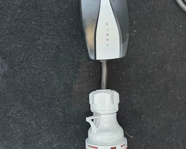 Черный Тесла Model Y, объемом двигателя 0 л и пробегом 60 тыс. км за 24500 $, фото 14 на Automoto.ua