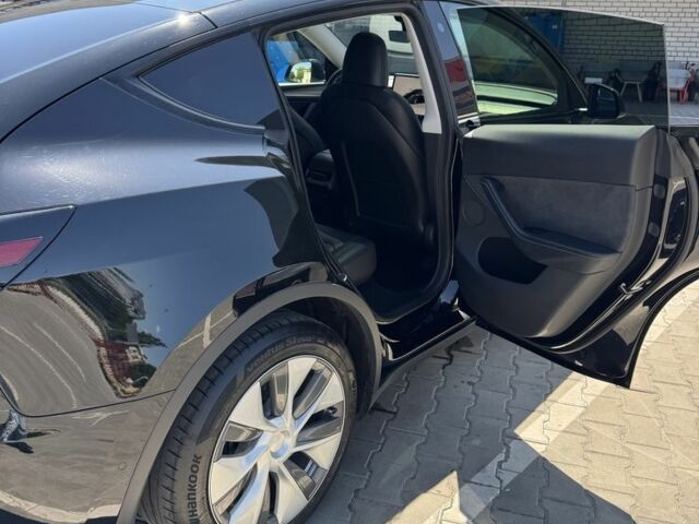 Чорний Тесла Model Y, об'ємом двигуна 0 л та пробігом 71 тис. км за 35900 $, фото 2 на Automoto.ua