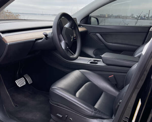Чорний Тесла Model Y, об'ємом двигуна 0 л та пробігом 88 тис. км за 29999 $, фото 10 на Automoto.ua
