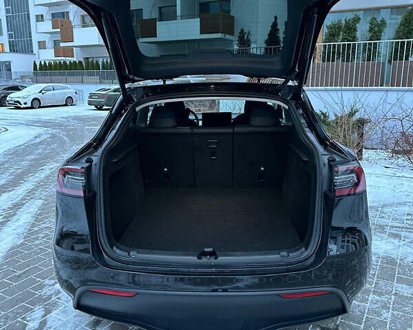 Черный Тесла Model Y, объемом двигателя 0 л и пробегом 33 тыс. км за 26900 $, фото 14 на Automoto.ua