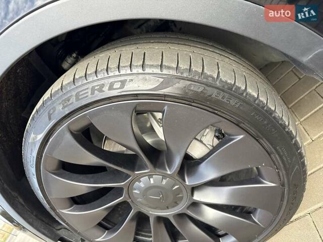 Тесла Model Y 2022 в Луцке на Automoto.ua Черный Тесла Model Y, объемом двигателя 0 л и пробегом 222 тыс. км за 19999 $, фото 25 на Automoto.ua
