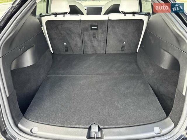 Тесла Model Y 2022 в Луцке на Automoto.ua Черный Тесла Model Y, объемом двигателя 0 л и пробегом 222 тыс. км за 19999 $, фото 63 на Automoto.ua