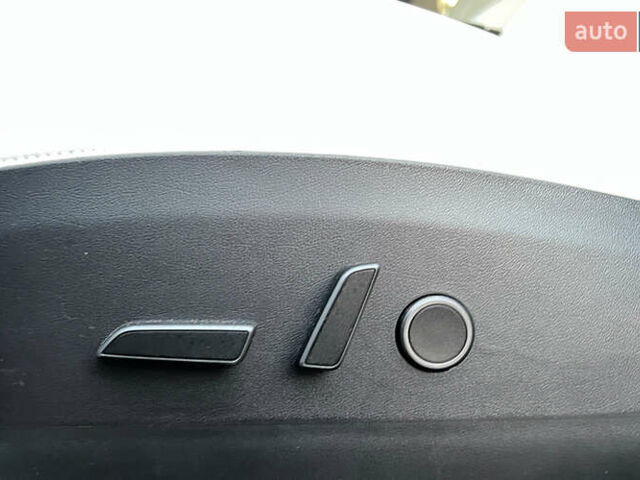 Черный Тесла Model Y, объемом двигателя 0 л и пробегом 121 тыс. км за 25750 $, фото 17 на Automoto.ua