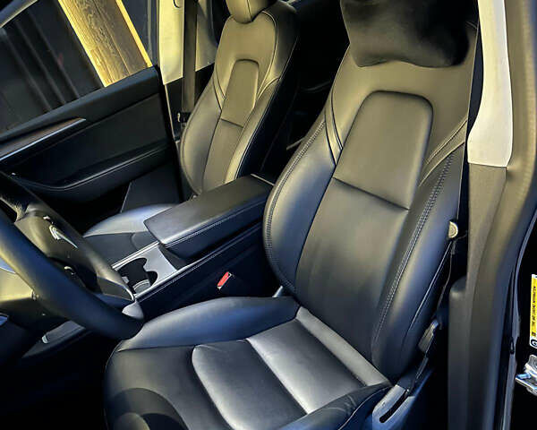 Черный Тесла Model Y, объемом двигателя 0 л и пробегом 33 тыс. км за 26900 $, фото 17 на Automoto.ua