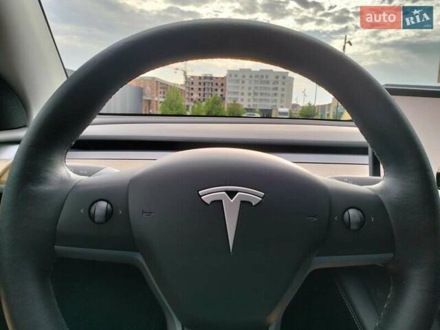 Черный Тесла Model Y, объемом двигателя 0 л и пробегом 23 тыс. км за 30500 $, фото 41 на Automoto.ua