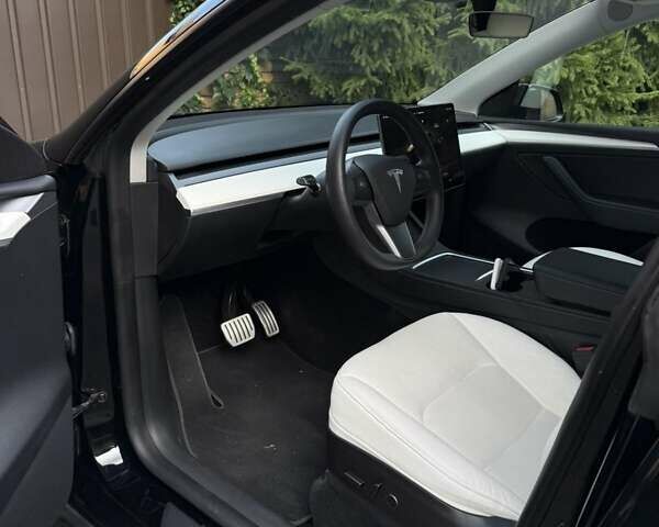 Черный Тесла Model Y, объемом двигателя 0 л и пробегом 90 тыс. км за 32000 $, фото 23 на Automoto.ua