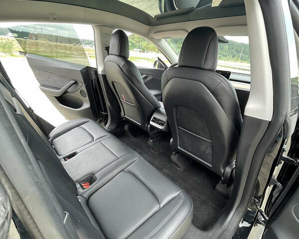 Черный Тесла Model Y, объемом двигателя 0 л и пробегом 83 тыс. км за 25500 $, фото 21 на Automoto.ua