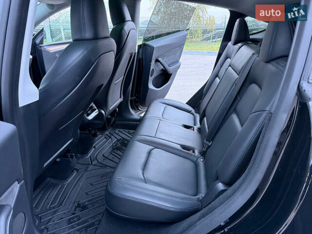 Черный Тесла Model Y, объемом двигателя 0 л и пробегом 53 тыс. км за 34999 $, фото 17 на Automoto.ua
