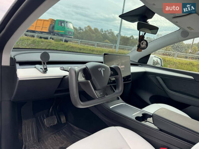 Тесла Model Y 2022 у Стрые на Automoto.ua Чорний Тесла Model Y, об'ємом двигуна 0 л та пробігом 61 тис. км за 27400 $, фото 40 на Automoto.ua