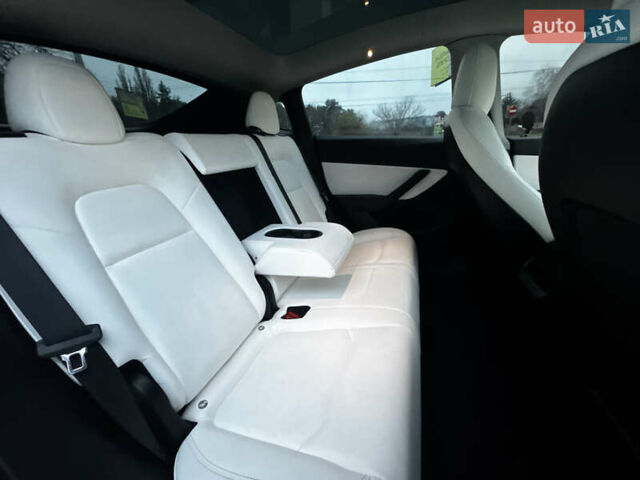 Черный Тесла Model Y, объемом двигателя 0 л и пробегом 85 тыс. км за 28000 $, фото 36 на Automoto.ua