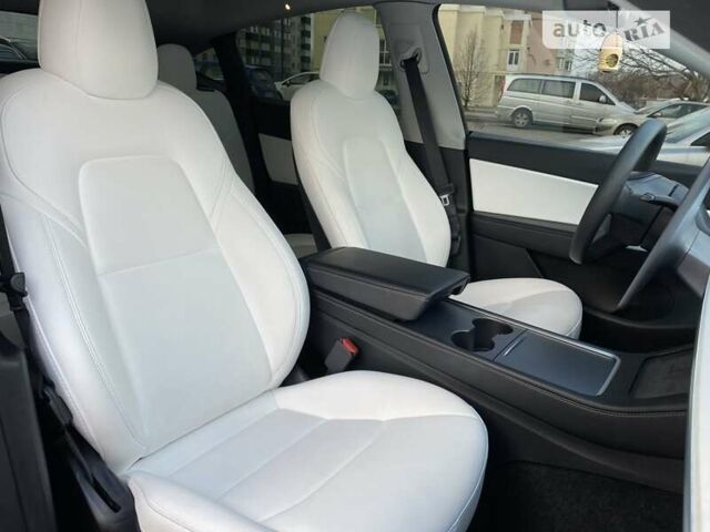 Черный Тесла Model Y, объемом двигателя 0 л и пробегом 34 тыс. км за 35400 $, фото 9 на Automoto.ua