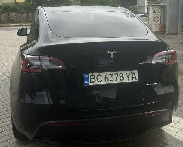 Черный Тесла Model Y, объемом двигателя 0 л и пробегом 28 тыс. км за 35990 $, фото 6 на Automoto.ua