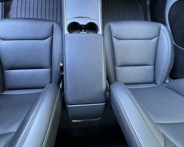 Чорний Тесла Model Y, об'ємом двигуна 0 л та пробігом 50 тис. км за 39500 $, фото 19 на Automoto.ua