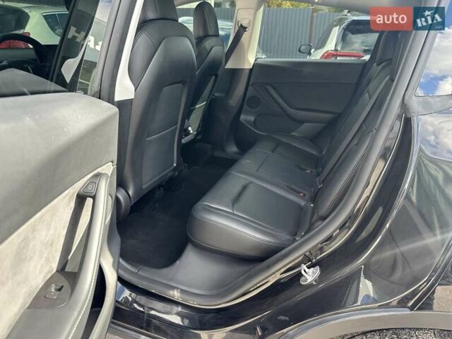Черный Тесла Model Y, объемом двигателя 0 л и пробегом 49 тыс. км за 27555 $, фото 15 на Automoto.ua