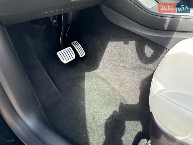 Тесла Model Y 2022 в Луцке на Automoto.ua Черный Тесла Model Y, объемом двигателя 0 л и пробегом 222 тыс. км за 19999 $, фото 38 на Automoto.ua