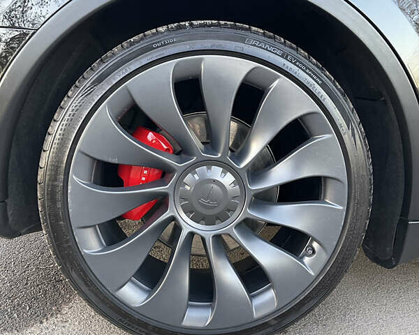 Черный Тесла Model Y, объемом двигателя 0 л и пробегом 83 тыс. км за 25900 $, фото 30 на Automoto.ua