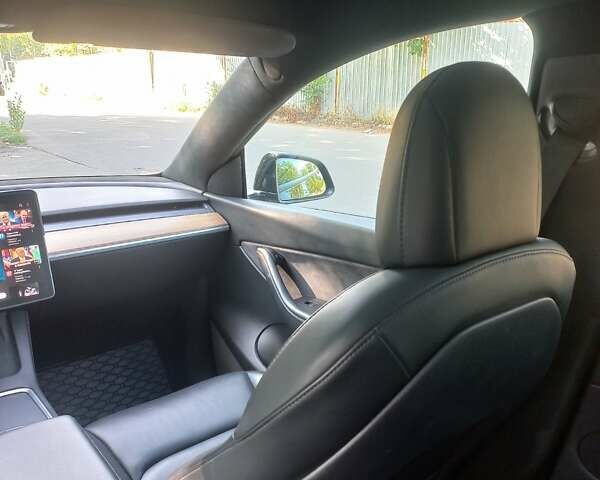 Чорний Тесла Model Y, об'ємом двигуна 0 л та пробігом 74 тис. км за 24500 $, фото 25 на Automoto.ua