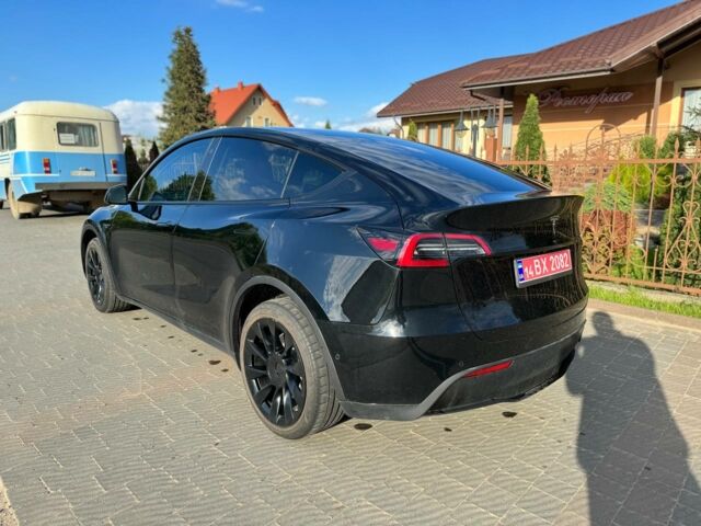 Черный Тесла Model Y, объемом двигателя 0 л и пробегом 15 тыс. км за 32800 $, фото 3 на Automoto.ua