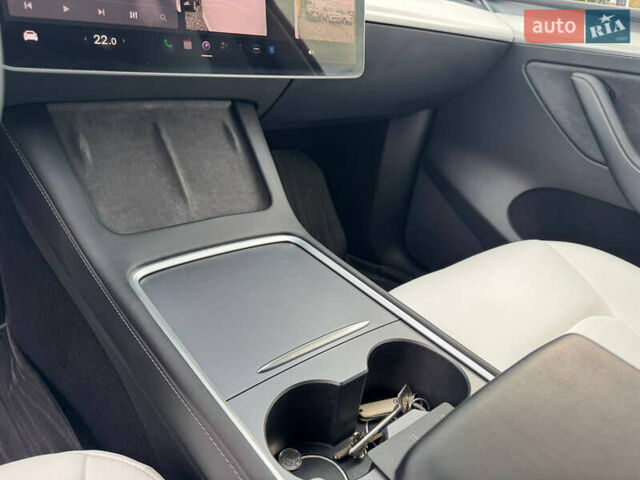 Тесла Model Y 2022 у Стрые на Automoto.ua Чорний Тесла Model Y, об'ємом двигуна 0 л та пробігом 61 тис. км за 27400 $, фото 48 на Automoto.ua