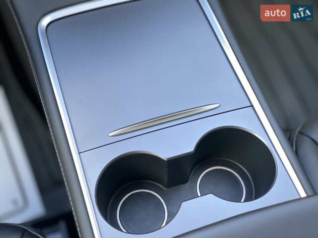 Тесла Model Y 2022 у Луцьку на Automoto.ua Чорний Тесла Model Y, об'ємом двигуна 0 л та пробігом 224 тис. км за 27500 $, фото 81 на Automoto.ua