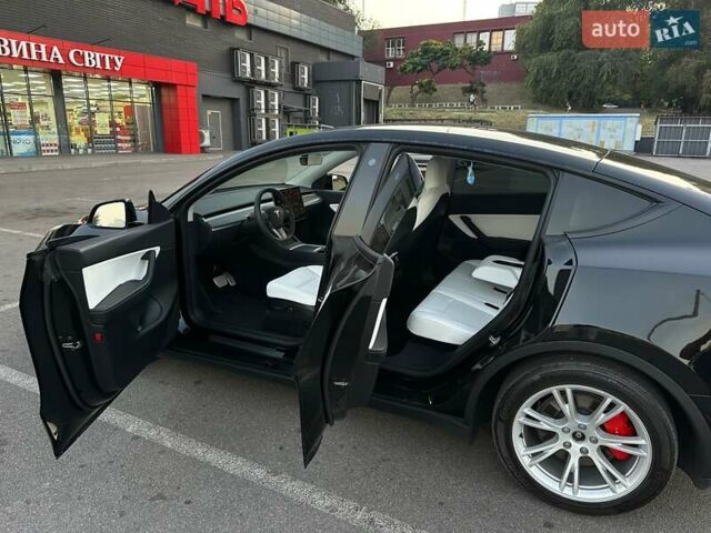 Черный Тесла Model Y, объемом двигателя 0 л и пробегом 135 тыс. км за 26899 $, фото 22 на Automoto.ua