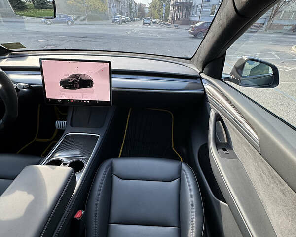 Черный Тесла Model Y, объемом двигателя 0 л и пробегом 50 тыс. км за 39999 $, фото 14 на Automoto.ua