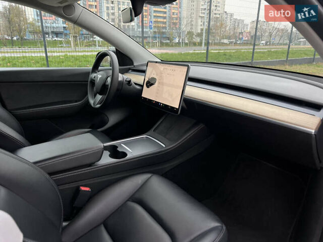 Черный Тесла Model Y, объемом двигателя 0 л и пробегом 61 тыс. км за 22900 $, фото 20 на Automoto.ua