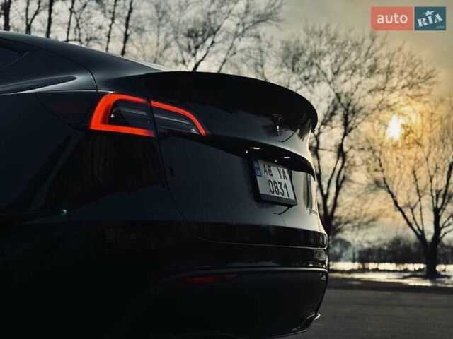 Черный Тесла Model Y, объемом двигателя 0 л и пробегом 44 тыс. км за 34200 $, фото 4 на Automoto.ua