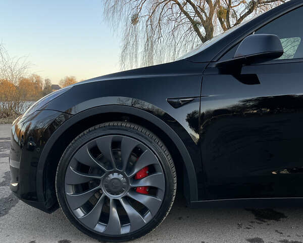 Черный Тесла Model Y, объемом двигателя 0 л и пробегом 83 тыс. км за 25900 $, фото 11 на Automoto.ua