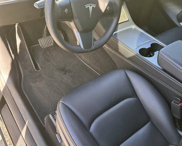 Чорний Тесла Model Y, об'ємом двигуна 0 л та пробігом 53 тис. км за 26500 $, фото 3 на Automoto.ua
