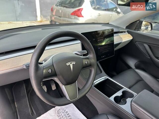 Черный Тесла Model Y, объемом двигателя 0 л и пробегом 49 тыс. км за 27555 $, фото 8 на Automoto.ua