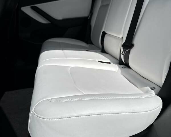 Тесла Model Y 2022 в Луцке на Automoto.ua Черный Тесла Model Y, объемом двигателя 0 л и пробегом 222 тыс. км за 19999 $, фото 52 на Automoto.ua