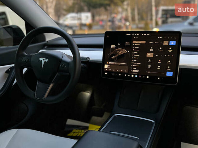 Черный Тесла Model Y, объемом двигателя 0 л и пробегом 121 тыс. км за 25750 $, фото 19 на Automoto.ua