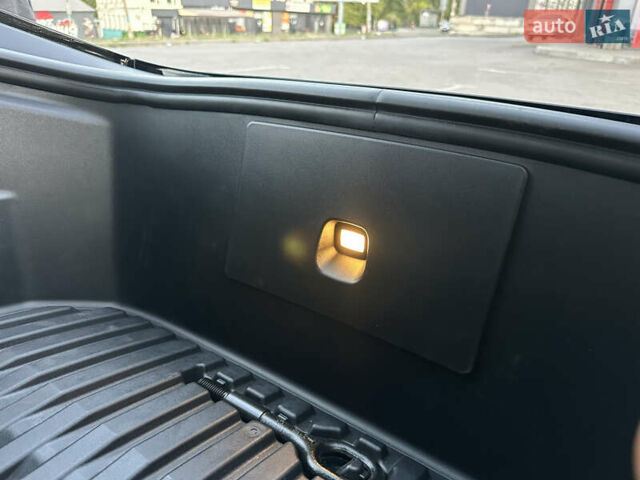 Чорний Тесла Model Y, об'ємом двигуна 0 л та пробігом 135 тис. км за 26499 $, фото 54 на Automoto.ua