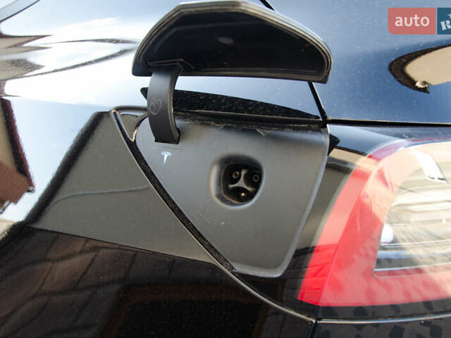 Чорний Тесла Model Y, об'ємом двигуна 0 л та пробігом 130 тис. км за 25500 $, фото 43 на Automoto.ua