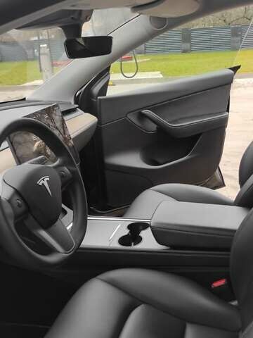 Черный Тесла Model Y, объемом двигателя 0 л и пробегом 46 тыс. км за 25900 $, фото 8 на Automoto.ua