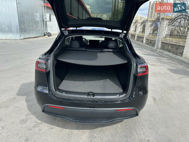 Черный Тесла Model Y, объемом двигателя 0 л и пробегом 36 тыс. км за 40800 $, фото 12 на Automoto.ua