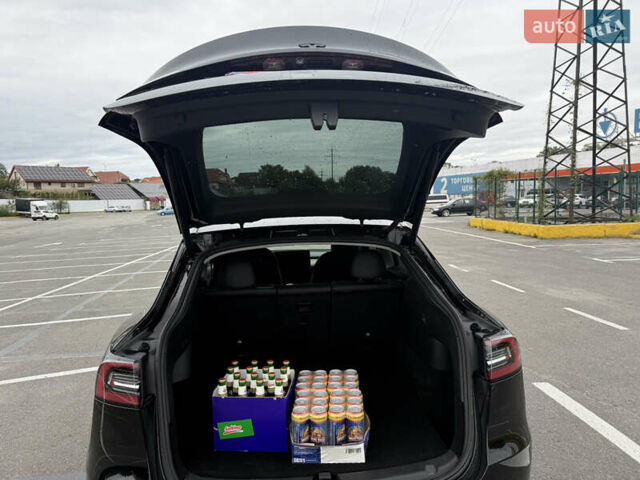 Черный Тесла Model Y, объемом двигателя 0 л и пробегом 65 тыс. км за 27000 $, фото 6 на Automoto.ua