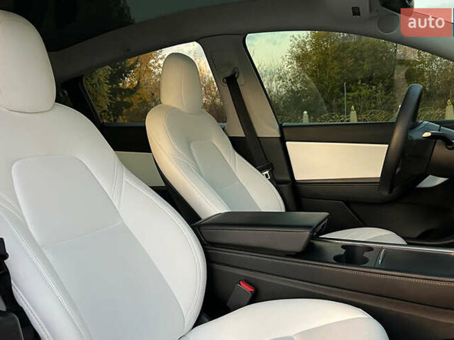 Черный Тесла Model Y, объемом двигателя 0 л и пробегом 121 тыс. км за 25750 $, фото 18 на Automoto.ua